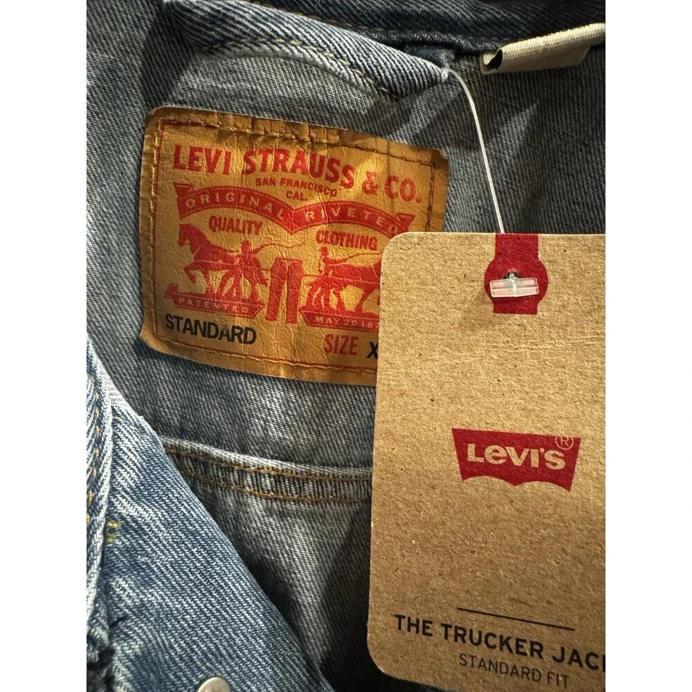 Levi’s Men’s Trucker Denim Standard Jacket Light Wash Button Front XXL NWT